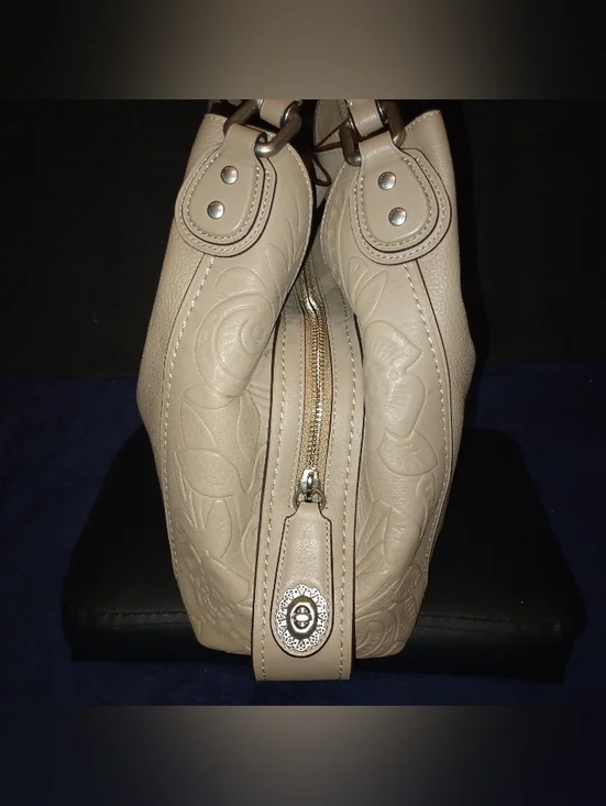 EUC Coach Edie Shoulder bag 31 With Tea Rose Tooling - Picture 4 of 12